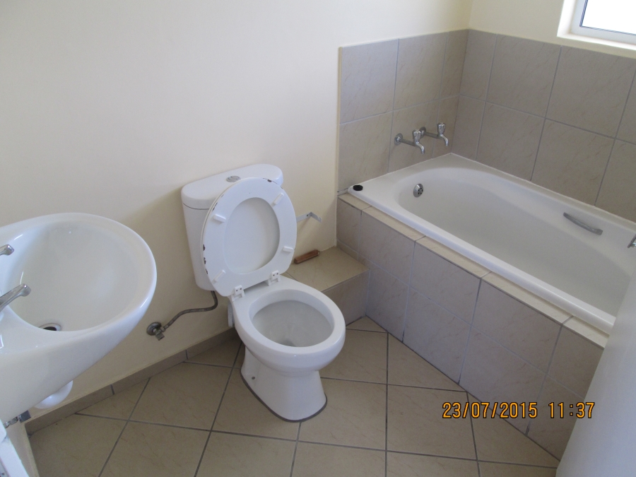 To Let 2 Bedroom Property for Rent in The Connifers Western Cape